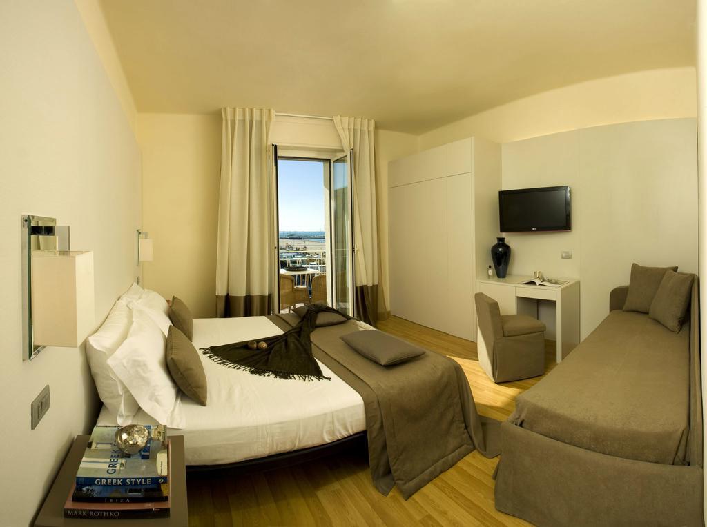 Hotel Miramare Gabicce Mare Zimmer foto